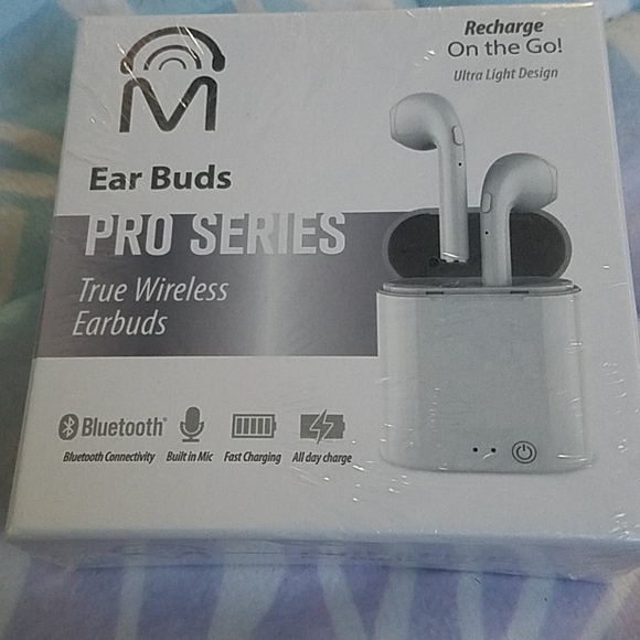 Pro series ear buds - Picture 1 of 3